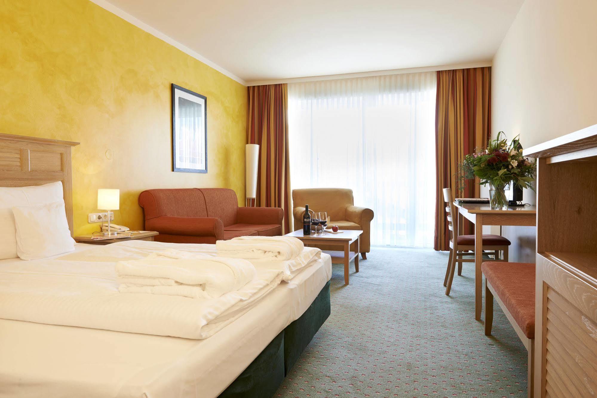 Das Hotel Eden - Das Aktiv- & Wohlfuehlhotel In Tirol Auf 1200M Hoehe Seefeld in Tirol Dış mekan fotoğraf