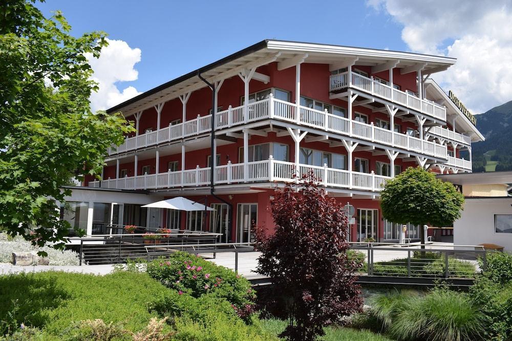 Das Hotel Eden - Das Aktiv- & Wohlfuehlhotel In Tirol Auf 1200M Hoehe Seefeld in Tirol Dış mekan fotoğraf