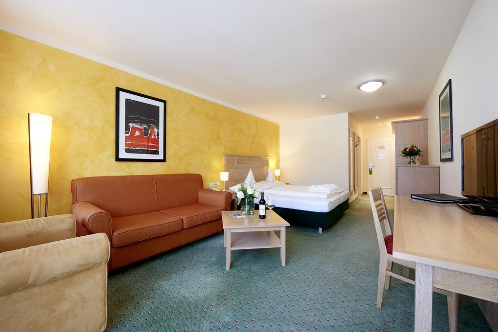 Das Hotel Eden - Das Aktiv- & Wohlfuehlhotel In Tirol Auf 1200M Hoehe Seefeld in Tirol Dış mekan fotoğraf